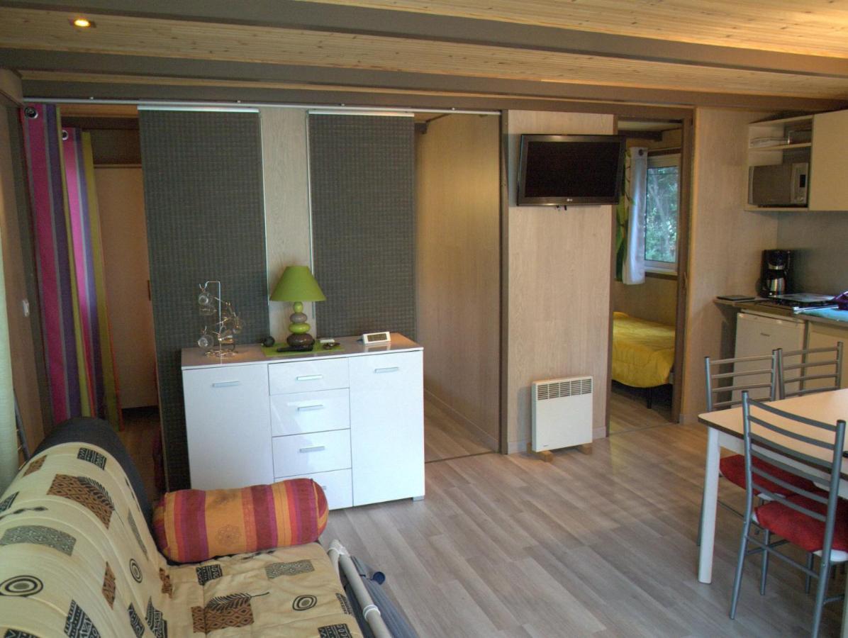 פורטיסיו Le Petit Chalet מראה חיצוני תמונה