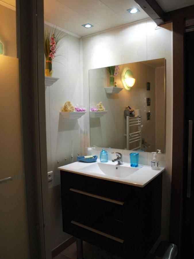 פורטיסיו Le Petit Chalet מראה חיצוני תמונה